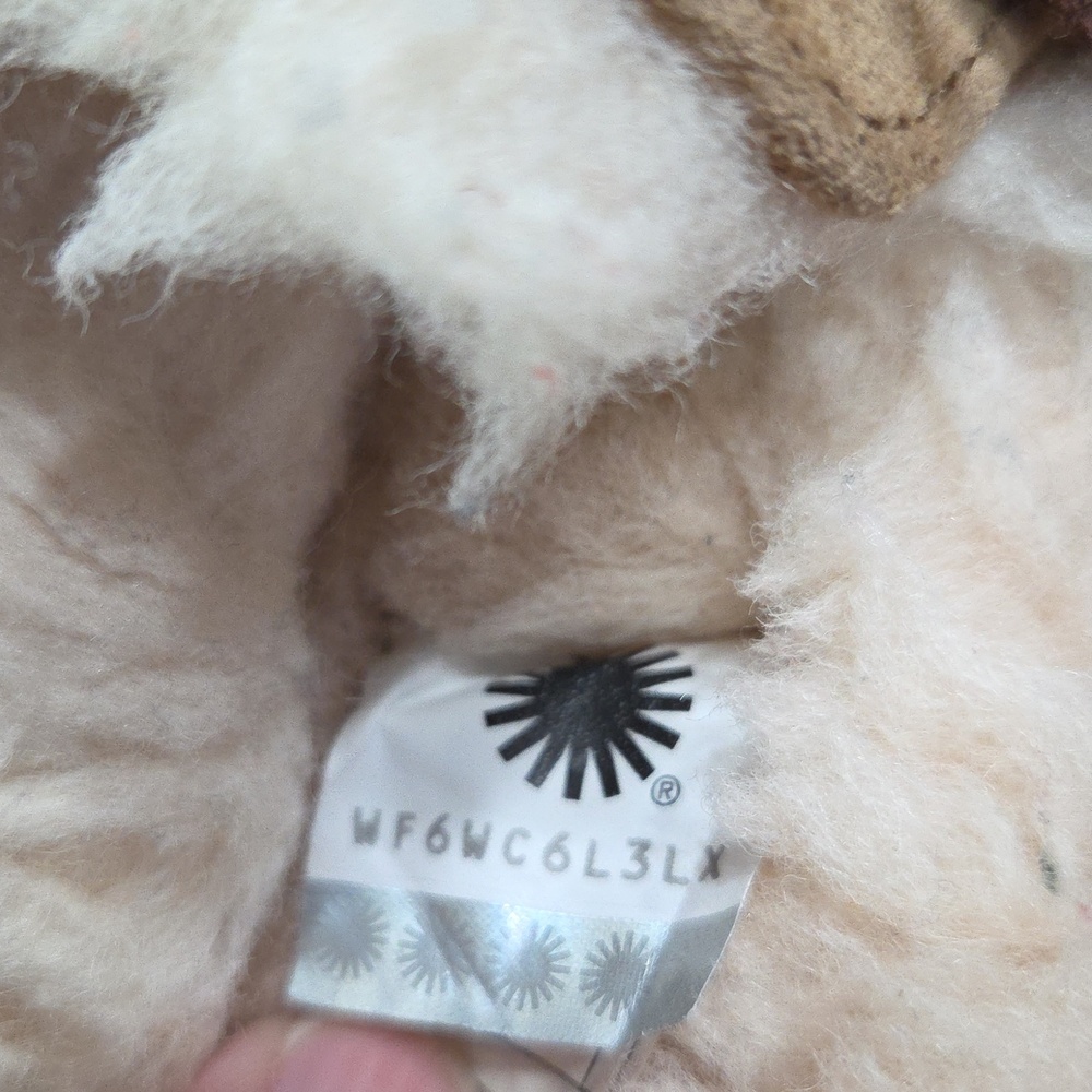 UGG Chestnut Tasman Moccasins - Picture 8 of 8